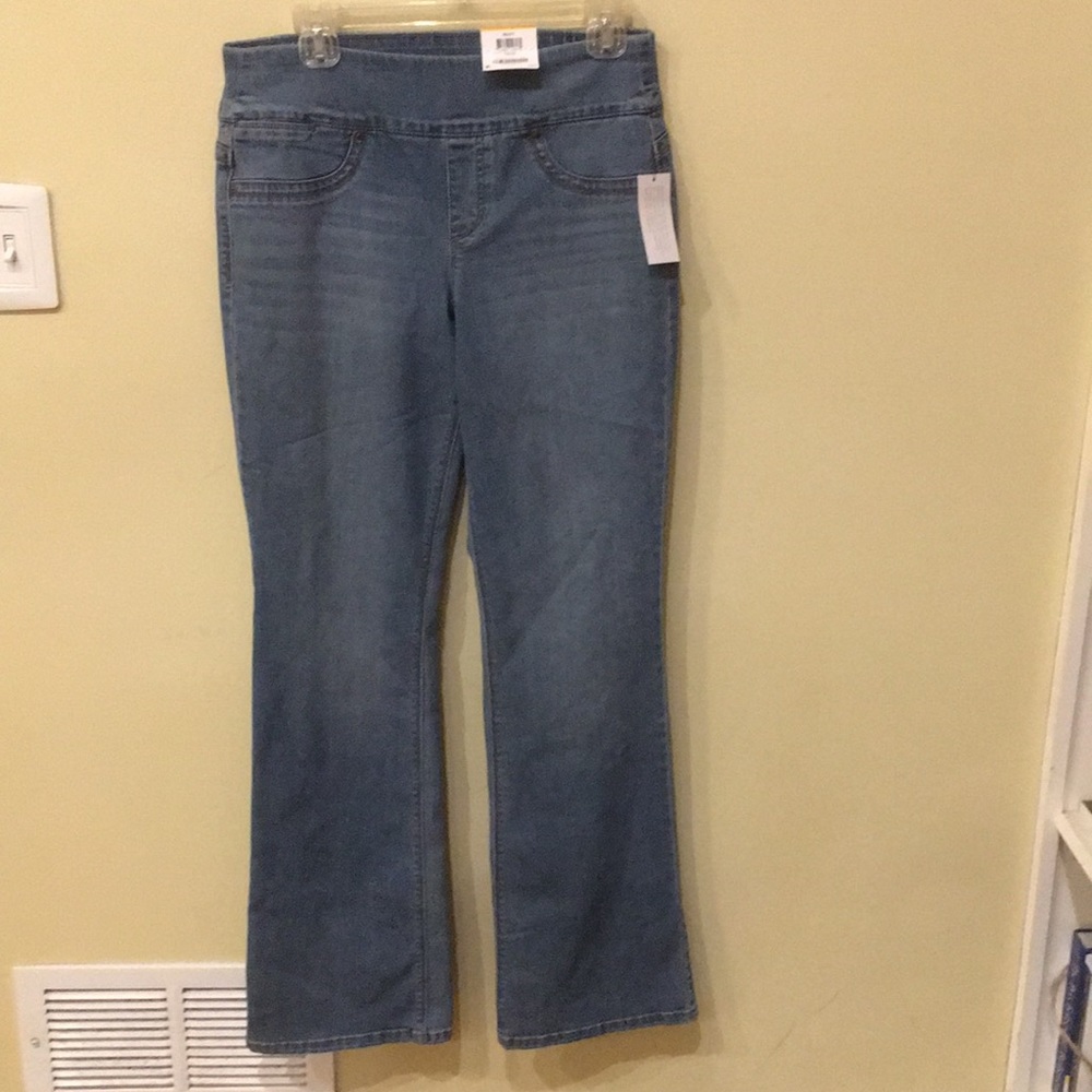 Style bootcut jeans